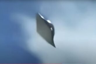 Vídeo, avião, UFO