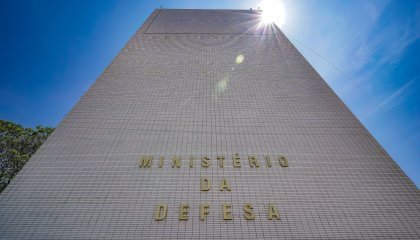 Luis Elizondo afirma que água e atividade nuclear atraem ovnis; e mais: por que o Brasil acobertou a Operação Prato? 3 477cedd6 d6e1 455a bc61 330acbf46354