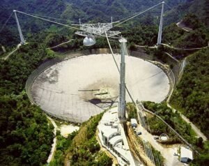 Cientistas estão planejando vida após encontrar extraterrestres 2 Arecibo Observatory Aerial View 2 20250721 121935