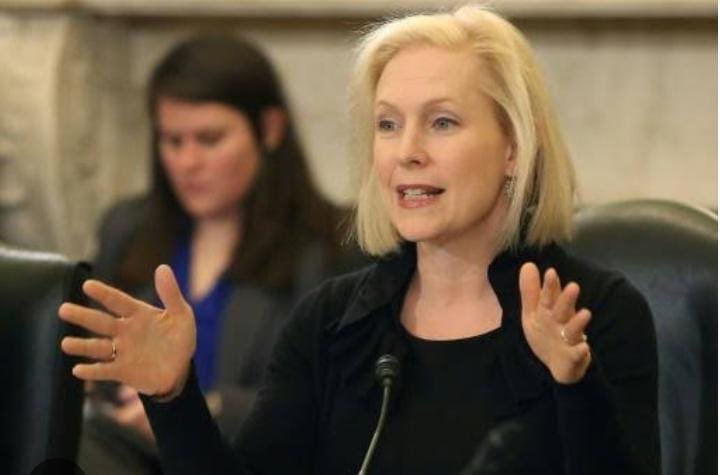 A senadora americana Gillibrand continua focada na investigação governamental sobre UFOs 1 IMG 20251030 WA0005