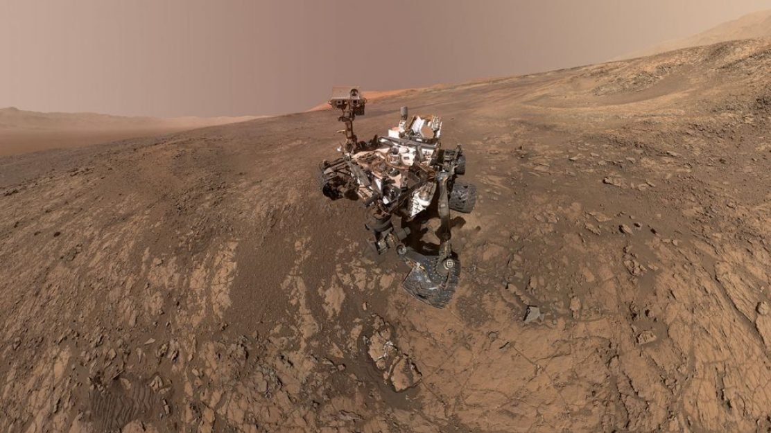 A “selfie” do Curiosity na Cratera Gale, que se acredita ter sido um enorme lago marciano. Fonte: NASA