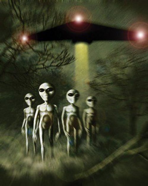 Tiago viu abrir-se uma portinhola no objeto e por ela sa&iacute;rem, flutuando, dois tripulantes, um de cada vez, baixando suavemente at&eacute; o solo