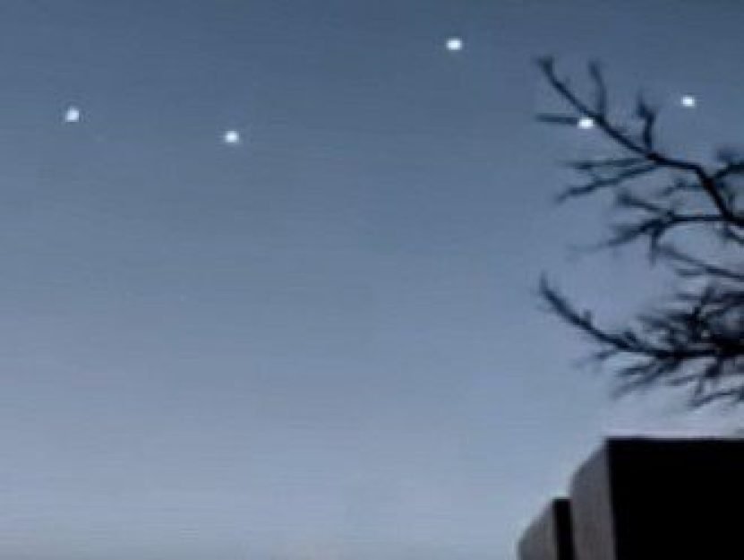 Surge v&iacute;deo que mostra cinco esferas luminosas sobre a cidade de Phoenix, no Arizona