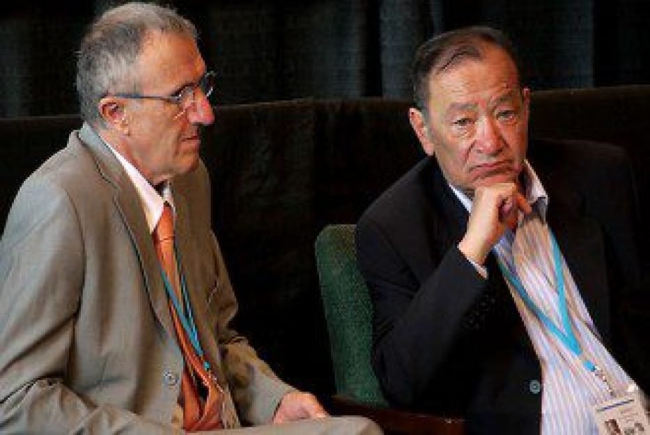 Os uf&oacute;logos oficiais Xavier Passot, do GEIPAN [E], e Jose Lay, do CEFAA, estabeleceram parceria