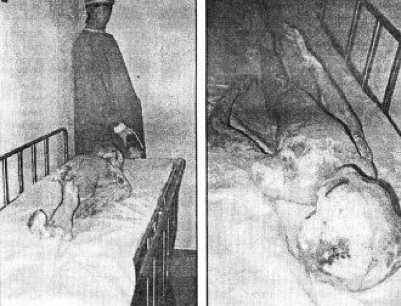 &Agrave; esquerda, o suposto ET deitado sobre a cama de hospital no Museu de Roswell. A fraude &eacute; t&atilde;o ruim que at&eacute; um boneco vestido de enfermeiro aparece&hellip; &Agrave; direita, fica evidente, como notou Paul Davies, que o ET &eacute; um dos bonecos de seu filme Roswell, lan&ccedil;ado em 1994