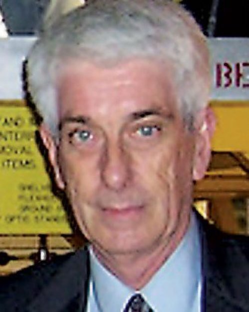 O entrevistado de UFO 197, Jacques Vall&eacute;e, desenvolve racioc&iacute;nios l&oacute;gicos sobre UFOs