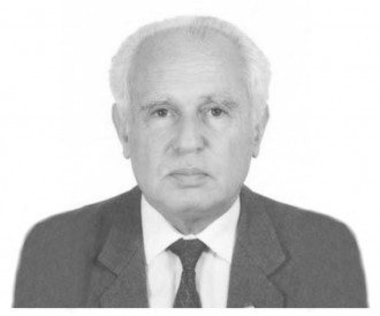 O f&iacute;sico Jos&eacute; Goldemberg, professor da USP, nega a exist&ecirc;ncia de UFOs