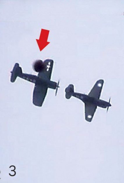 UFO disc&oacute;ide flagrado em feira a&eacute;rea na Inglaterra