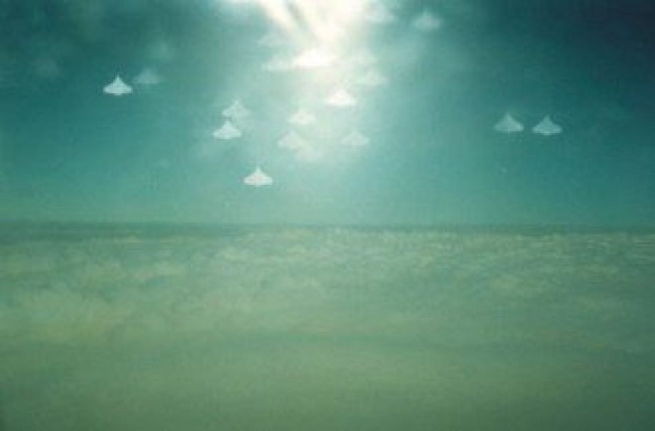 A Foto Enviada pelo leitor Arnaldo. Tudo indica que os objetos registrados sejam reflexos