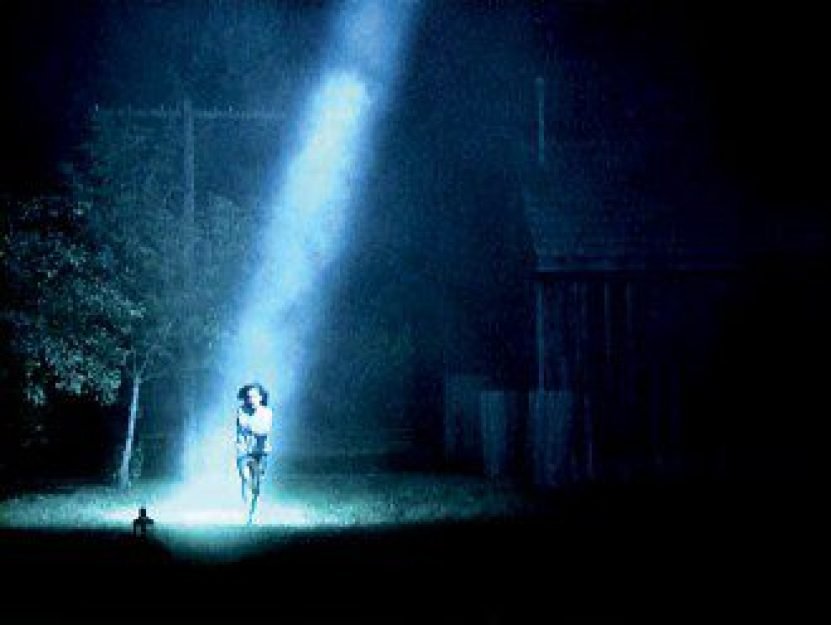 A produ&ccedil;&atilde;o recria a experi&ecirc;ncia de uma mulher atacada pelo chupa-chupa.