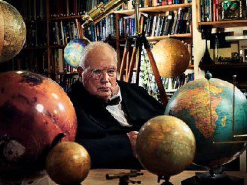 O legend&aacute;rio Sir Patrick Moore, enfim, admitiu ter tido um avistamento