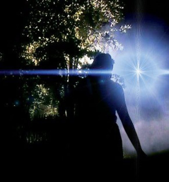 A &ldquo;luz vampira&rdquo; ou chupa-chupa era um fen&ocirc;meno predominantemente noturno, mas os ataques &agrave;s vezes ocorriam durante o dia, deixando os moradores ainda com mais medo de seus algozes