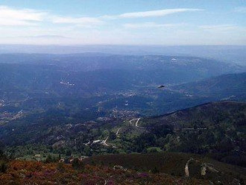 Trata-se de uma das melhores imagens de UFOs obtida neste ano