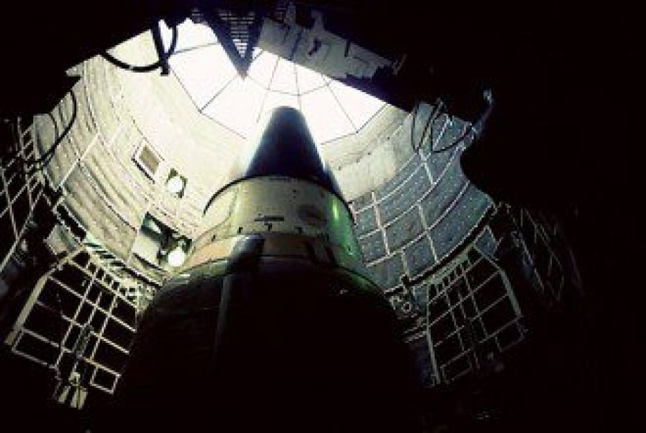 M&iacute;sseis intercontinentais, como os do tipo Minuteman, s&atilde;o inutilizados em pleno v&ocirc;o por discos voadores